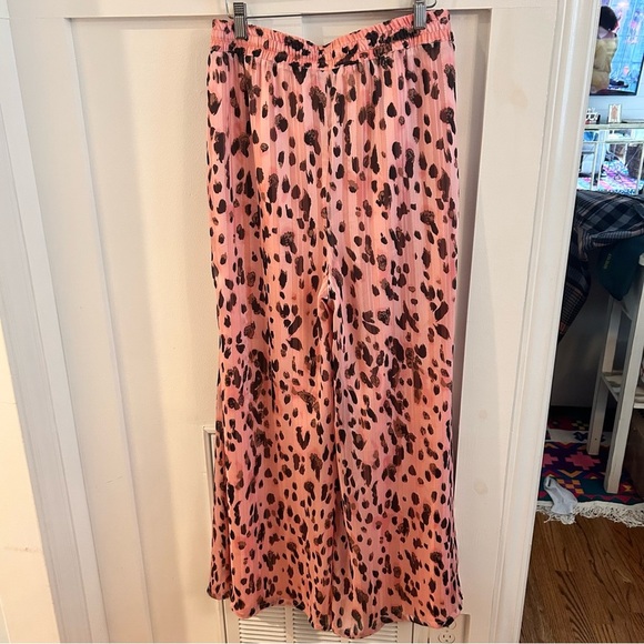 Milly Pink and Black Animal Print wide leg palazzo elastic waist pants - Picture 5 of 7